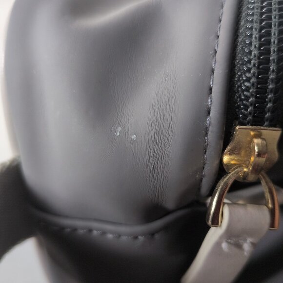 Burberry Cosmetics Bag Gray Logo Makeup Toiletry Travel Pack Perfume Fragrances - Picture 14 of 14